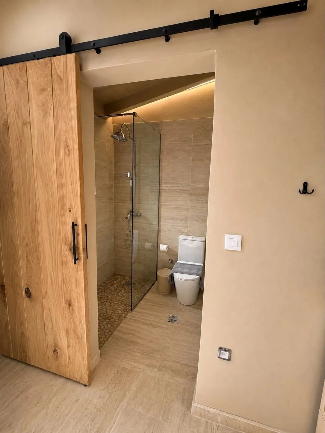 Chestnut Airbnb interior detail 4