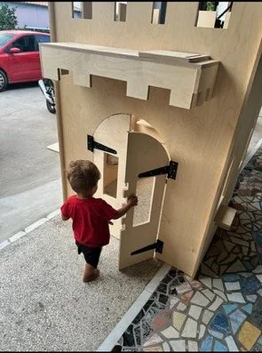 Kids castle making and testing photo 3